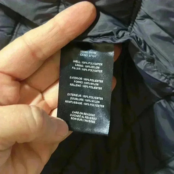 Tommy Hilfiger puffer. Size small. - Picture 7 of 9